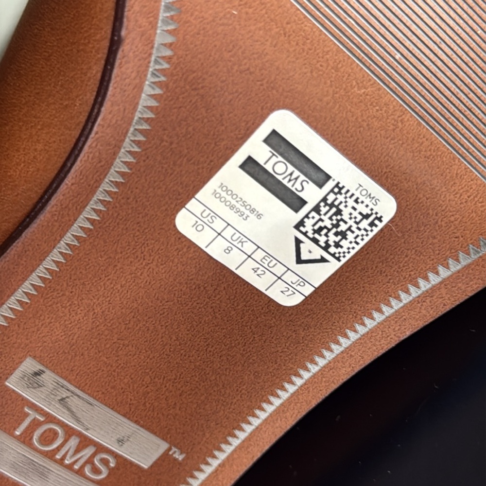 Tom’s Vegan Ankle Boots - Picture 11 of 12